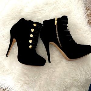 Vince Camuto black booties